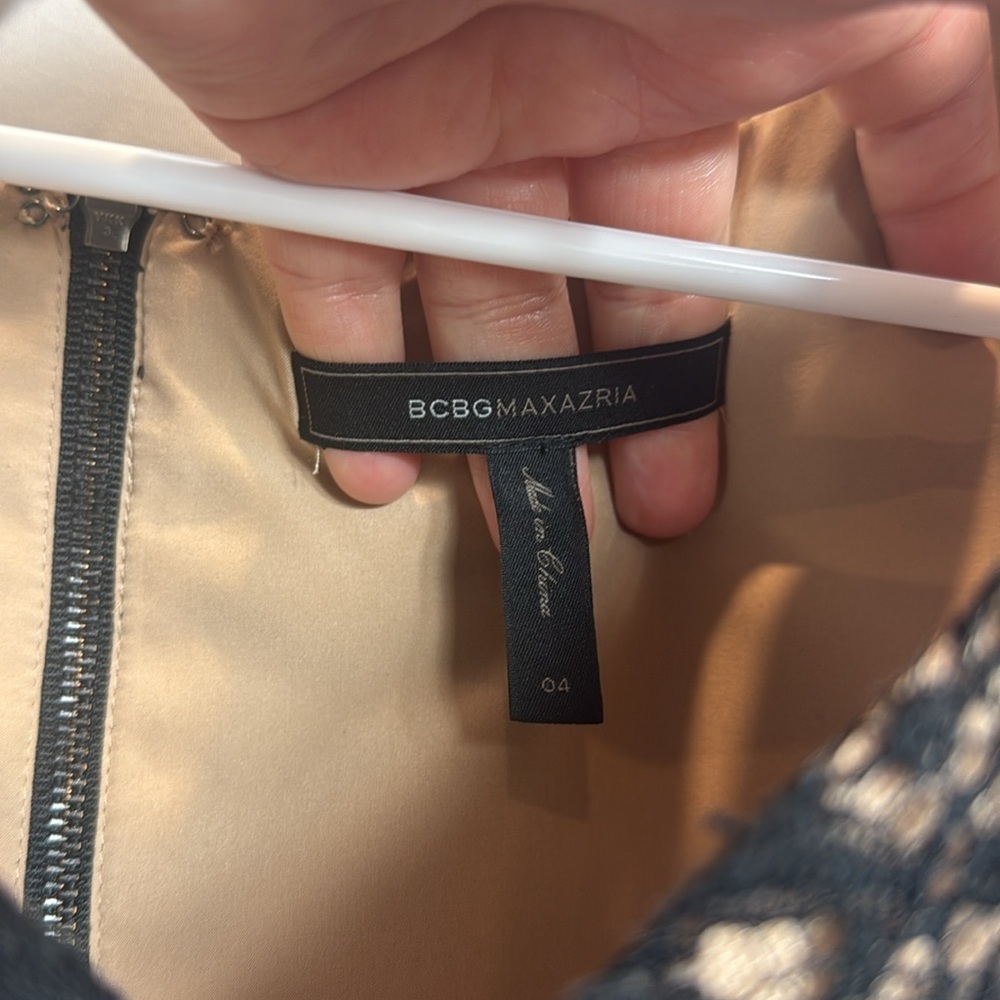 BCBGMaxAzria Black and Tan Lace Crop Top - Picture 5 of 5